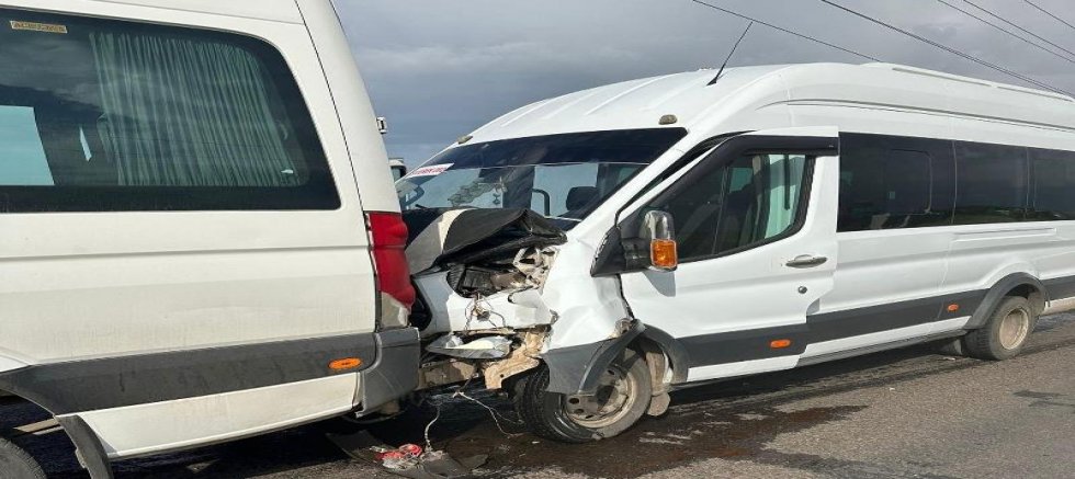Eşek Kazaya Neden Oldu 28 öğretmen yaralandı 