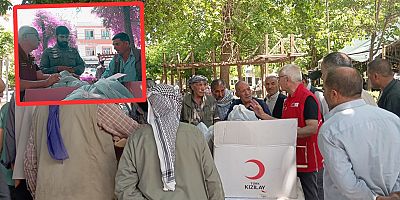 Bayram öncesi anlamlı yardım: Kızılay Siverek Ayakkabı dağıttı