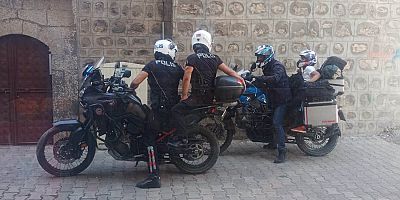 Doğu Turu Yapan Baba ve Oğula Siverek'te Polis Desteği